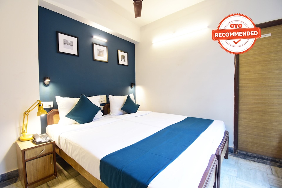 OYO SilverKey 35968 Orient Inn, Esplanade Kolkata, Kolkata