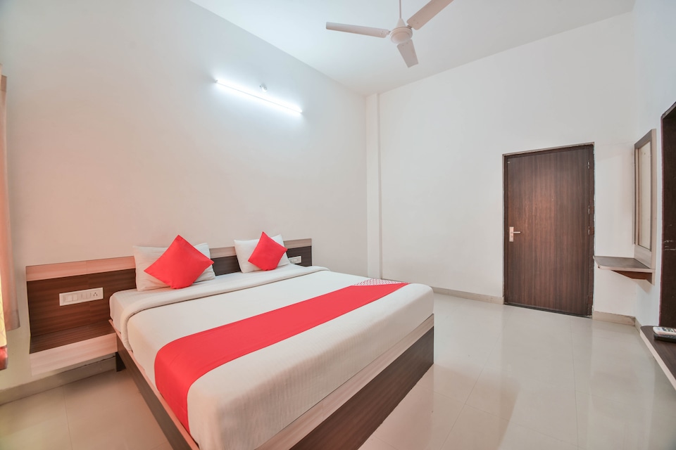 OYO 35988 Paras Hotel And Resort, Chittorgarh, Chittorgarh