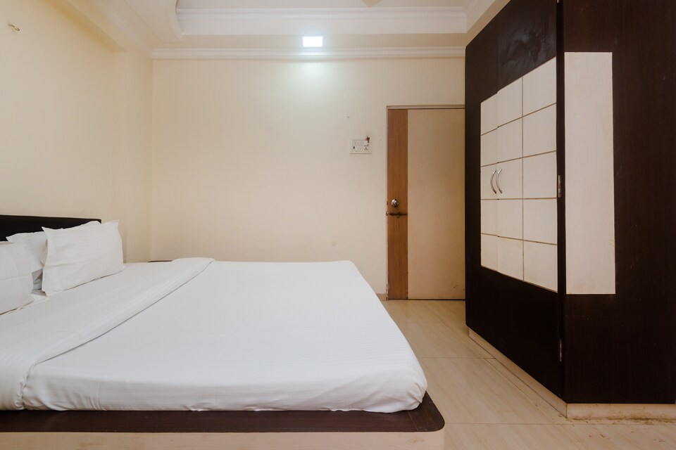 SPOT ON 35992 रिलैक्स गार्डन Nx, Thane Mumbai, मुंबई