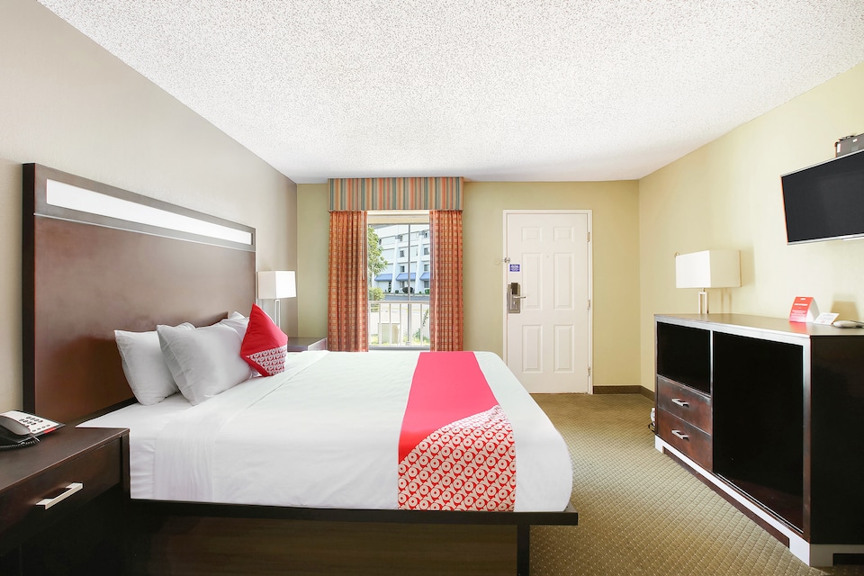 OYO Hotel Texarkana Trinity AR Hwy I-30, C71822, Texarkana TX