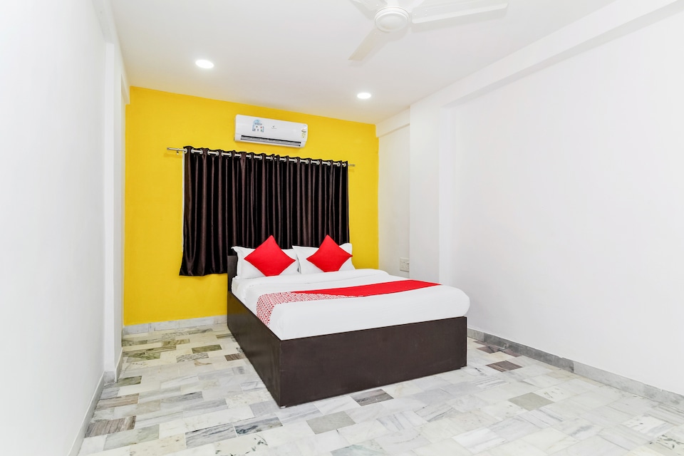 OYO 36010 Hotel Aashiyana, Swargate Pune, Pune