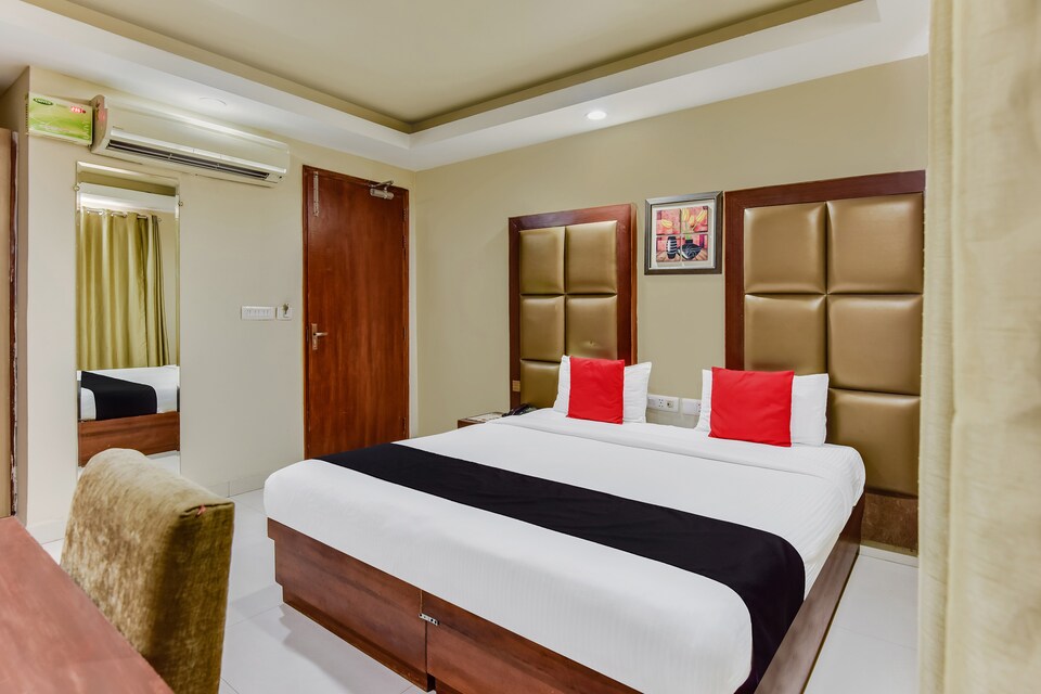 Capital O 36036 Royal Central, Patel Nagar Delhi, Delhi