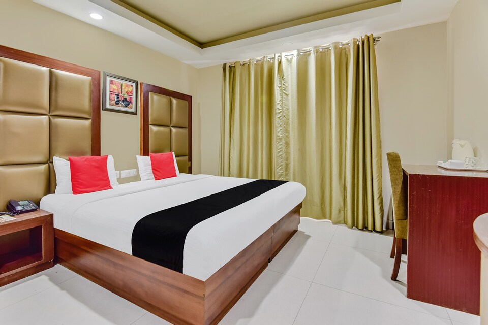 Capital O 36036 Royal Central, Patel Nagar Delhi, Delhi