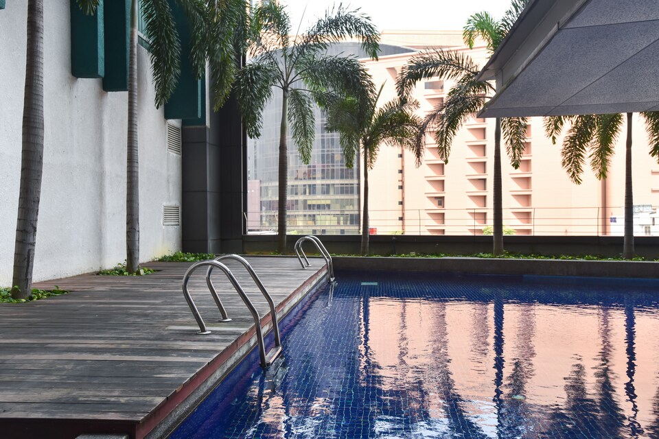 OYO Home 956 Lavish 2BR Taragon Puteri, Pudu, Kuala Lumpur