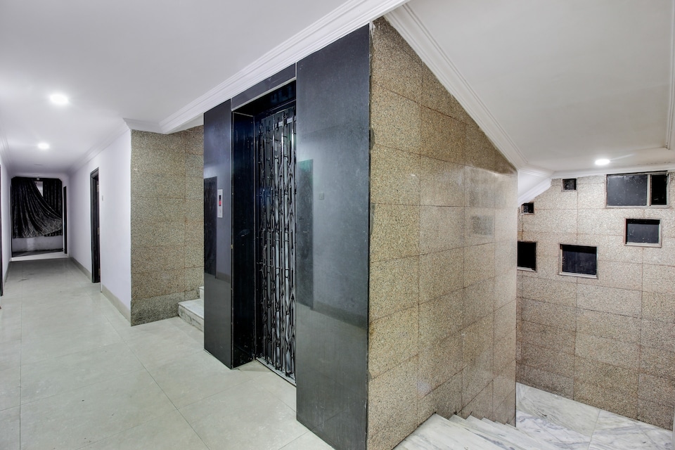 HOTEL O SRINIVASA RESIDENCY , Himayatnagar-Kachiguda-II, Hyderabad