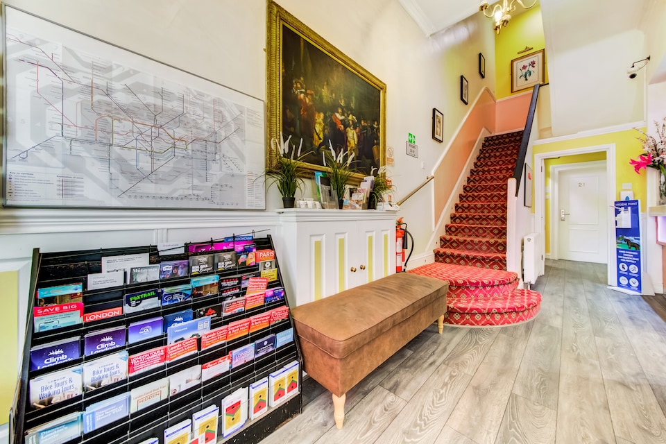 OYO Grantly Hotel, London Shepherd's Bush, Kensington Olympia London, London