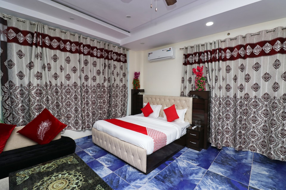 OYO 36065 City Tower Hotel, Berhampore, Berhampore