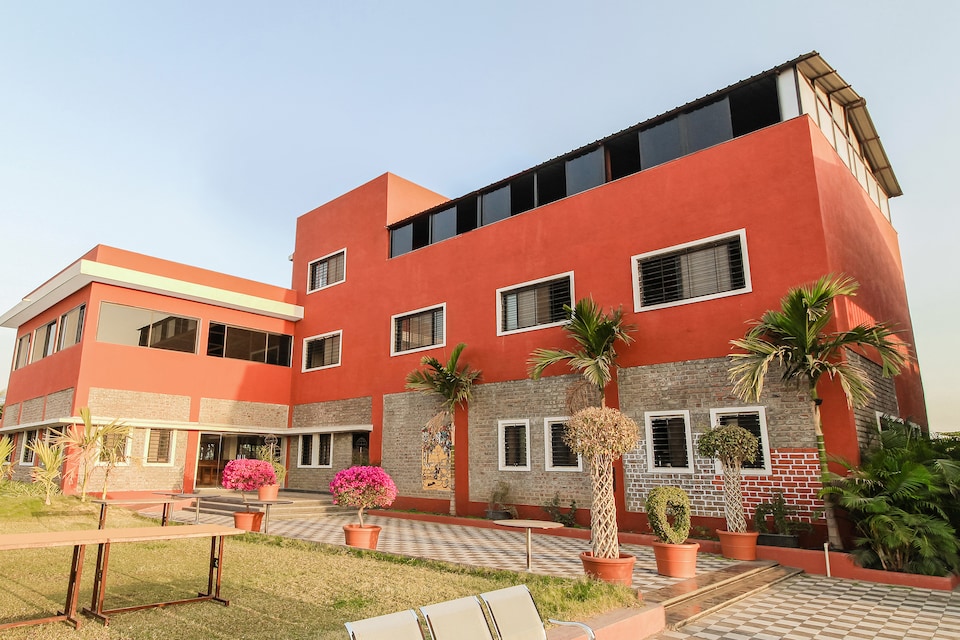 OYO 36071 Red Rock In Resort, Ahmednagar, Ahmednagar