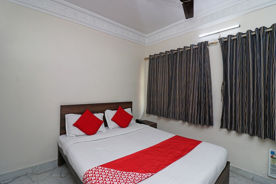 OYO 36083 The Guest House, Gariahat Kolkata, Kolkata