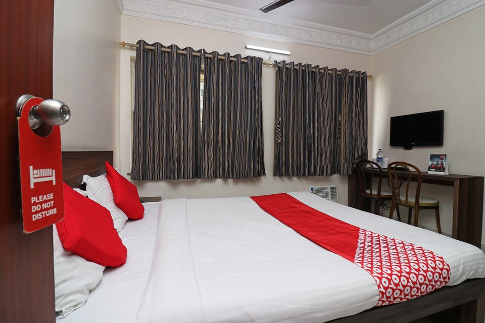OYO 36083 The Guest House, Gariahat Kolkata, Kolkata