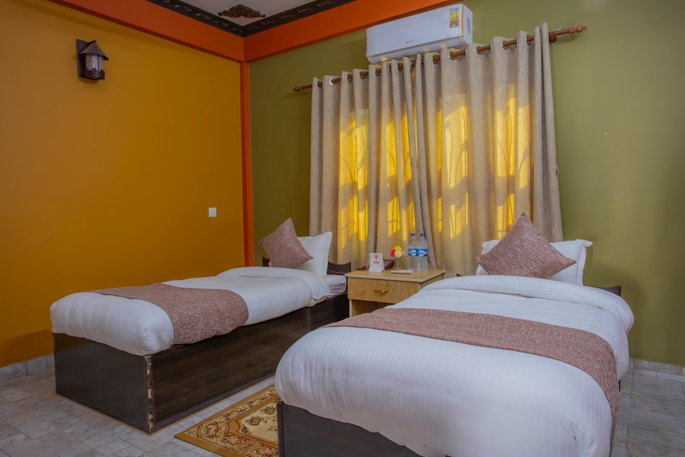 OYO 348 Hotel Park Treasure, Sauraha, Chitwan