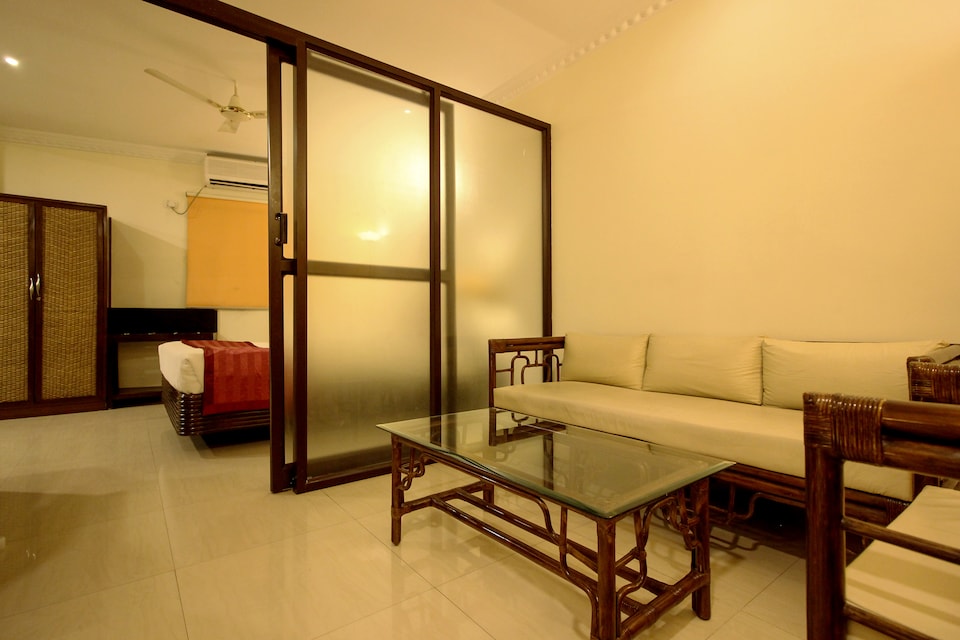 OYO Premium 286 Aga Ali Abbas Road, MG Road Bangalore, Bangalore