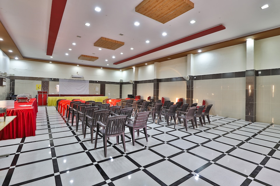 OYO 36118 Hotel Nandini, Kalubha Road Bhavnagar, Bhavnagar