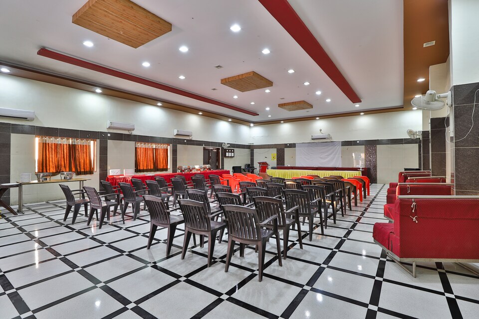 OYO 36118 Hotel Nandini, Kalubha Road Bhavnagar, Bhavnagar