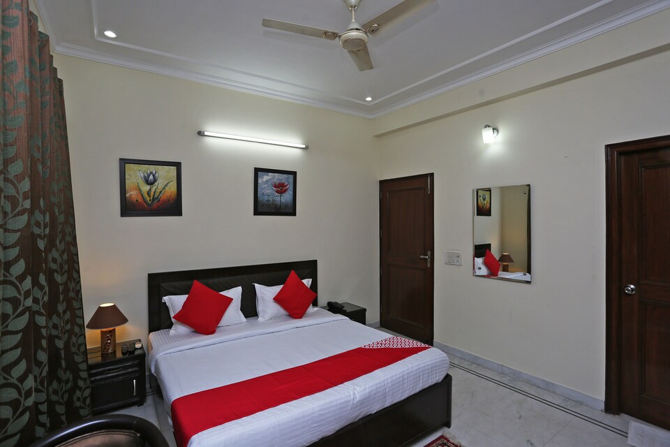 Capital O 36121 The Dream Residency, Huda 2, Gurgaon