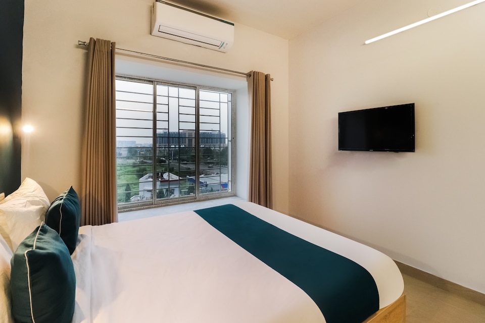Silverkey Executive Stays 36128 Akankha, Rajarhat Kolkata, Kolkata