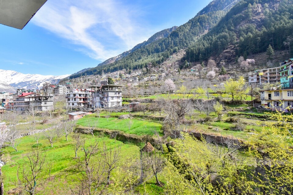 OYO Home 36131 Relaxing Stay Naggar, Mall Road Manali, Manali