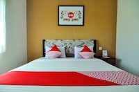 Hotel O near Transmart Padang formerly Sulaiman Residence