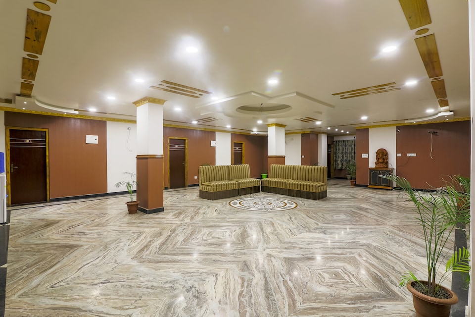 OYO Sangam Grand, Platan Bazar Guwahati, Guwahati