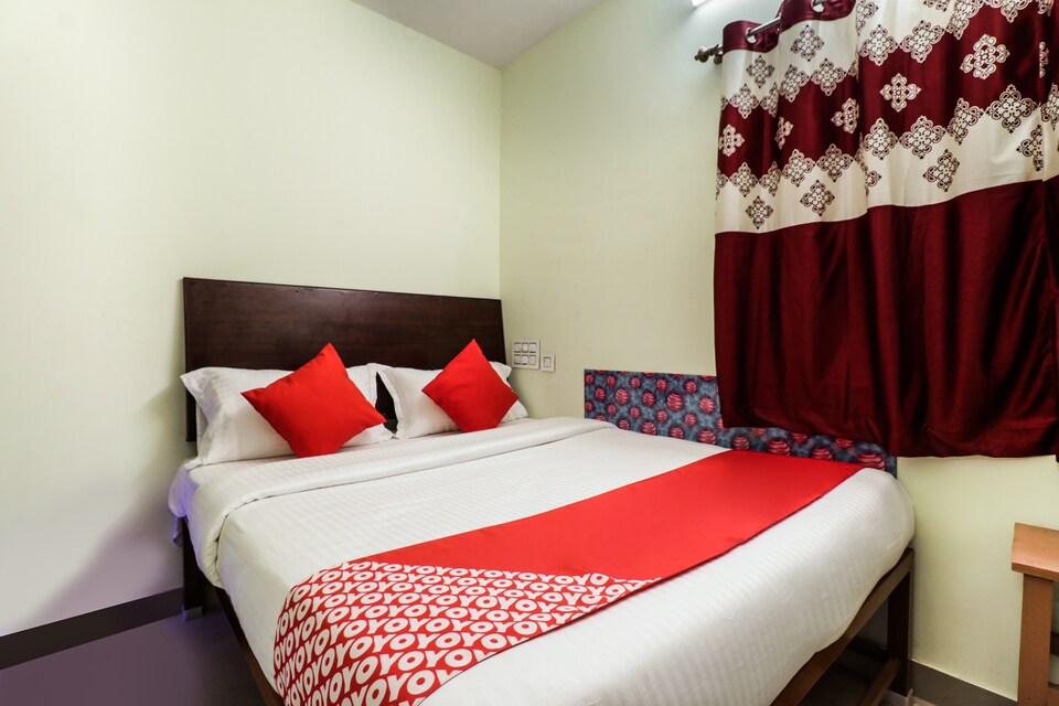 OYO 36204 Vasavi Residency, Tanuku, Tanuku