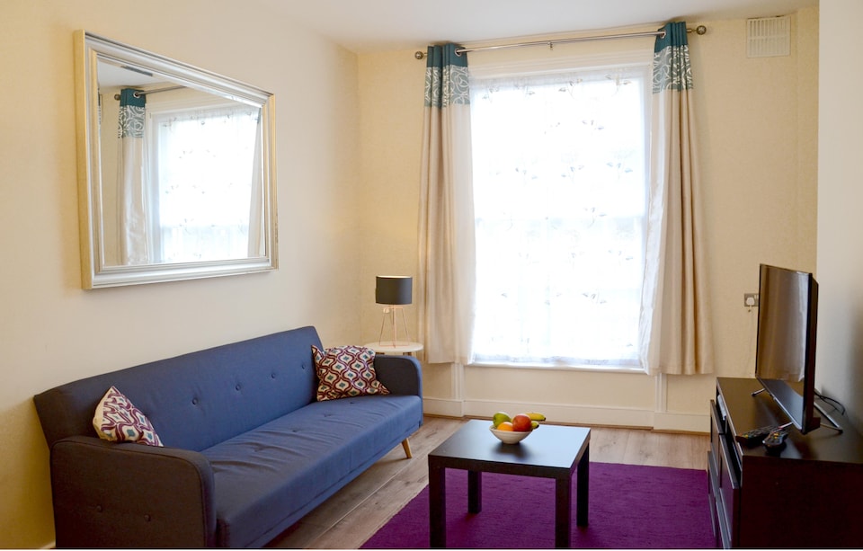 OYO Home 4 Br Kings Cross-St Pancras Garden , Kings Cross London, London