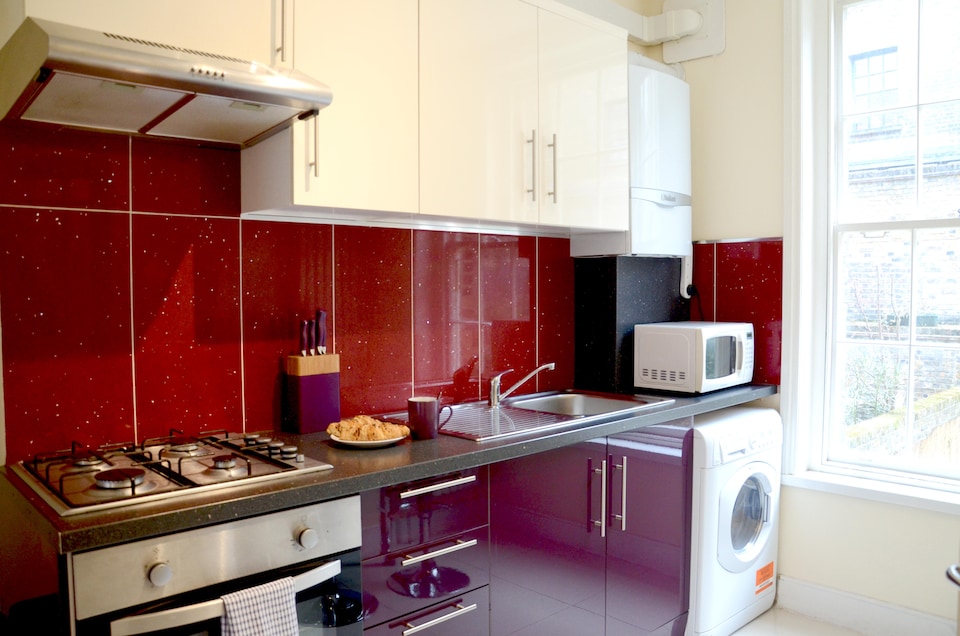 OYO Home 4 Br Kings Cross-St Pancras Garden , Kings Cross London, London