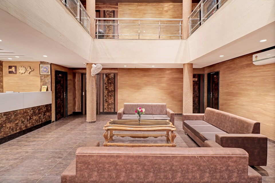 Capital O 36206 Dev Motel And Banquet, Petlad Road Nadiad, Nadiad