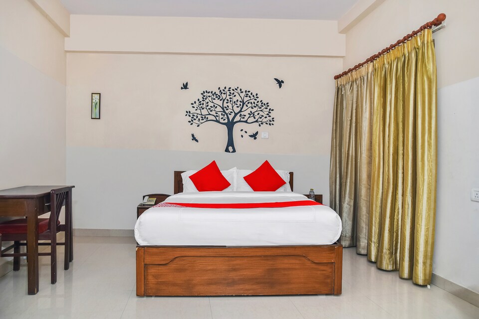 OYO 4252 Hotel Pleasant Moments, Koramangala Sony World Signal, Bangalore