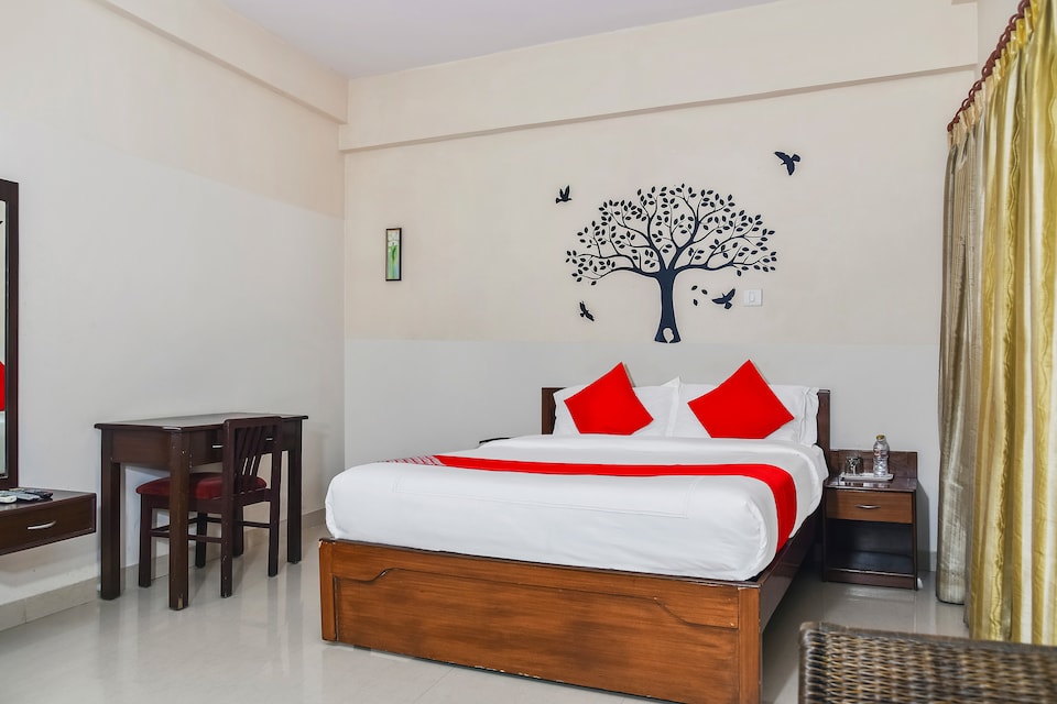 OYO 4252 Hotel Pleasant Moments, Koramangala Sony World Signal, Bangalore