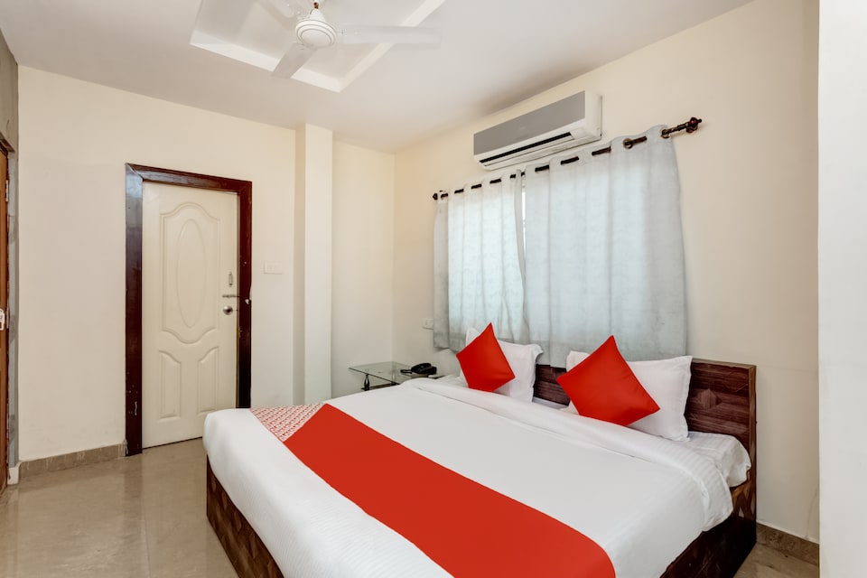 OYO 36211 Hotel Padma Palace, Mahakal Temple 1, Ujjain