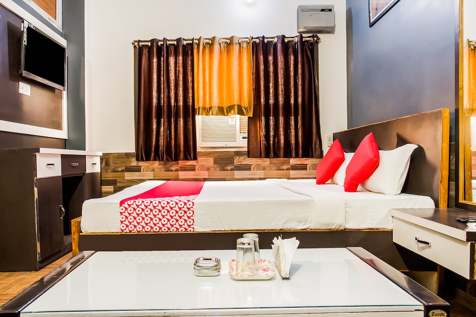 OYO 36220 Hotel Gayatri, Arrah, Arrah