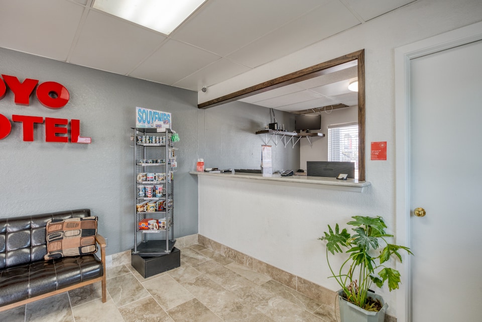 OYO Hotel San Antonio Lackland Air Force Base West, C78227, San-Antonio