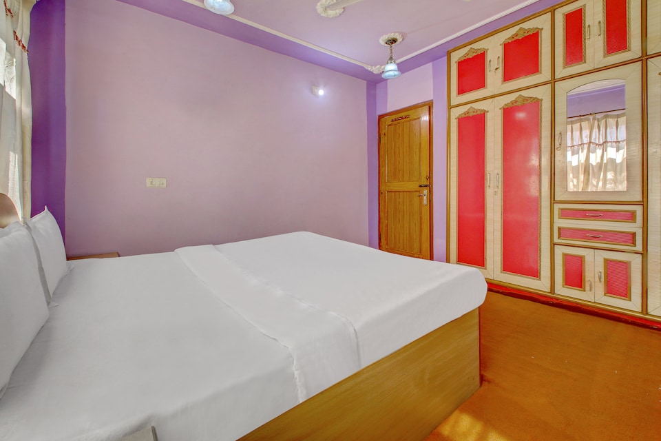 SPOT ON 36240 Nishat Lake View Resorts, Nishat Srinagar, Srinagar