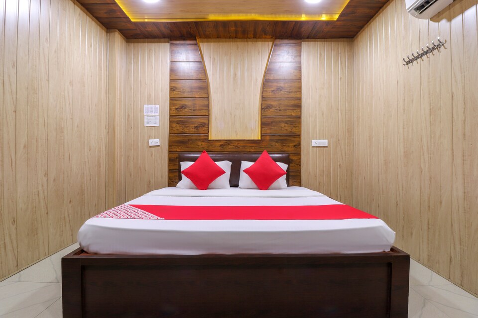 OYO 36242 पार्क व्यू होटल और मैरिज पॉइंट, Lakhimpur, लखीमपुर