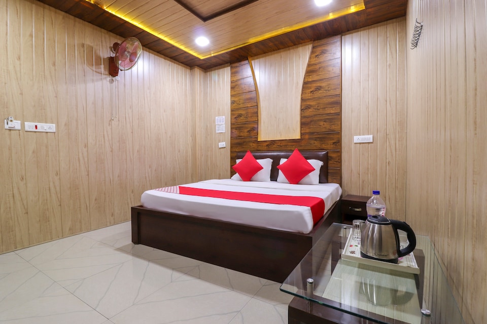 OYO 36242 पार्क व्यू होटल और मैरिज पॉइंट, Lakhimpur, लखीमपुर