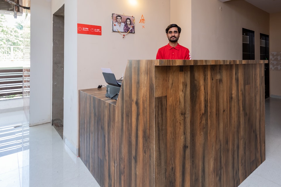 OYO 36243 Mishthi Palace, Rajender Nagar, Indore