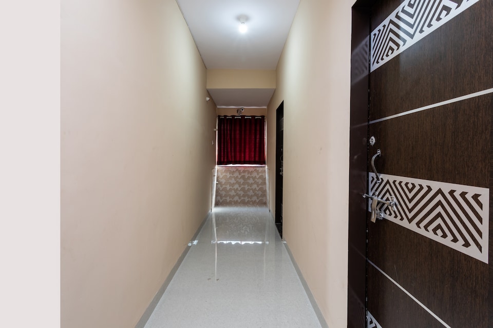 OYO 36243 Mishthi Palace, Rajender Nagar, Indore