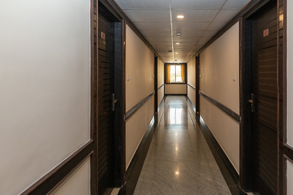 OYO 36246 Nagoorar Inn, Poonamallee, Chennai