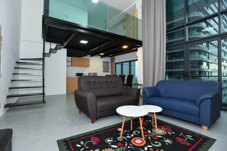 OYO Home 983 Lavish 1BR Empire City My Loft, Damansara Perdana, Petaling Jaya