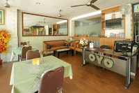 OYO 734 Tuban Torres Accomodation