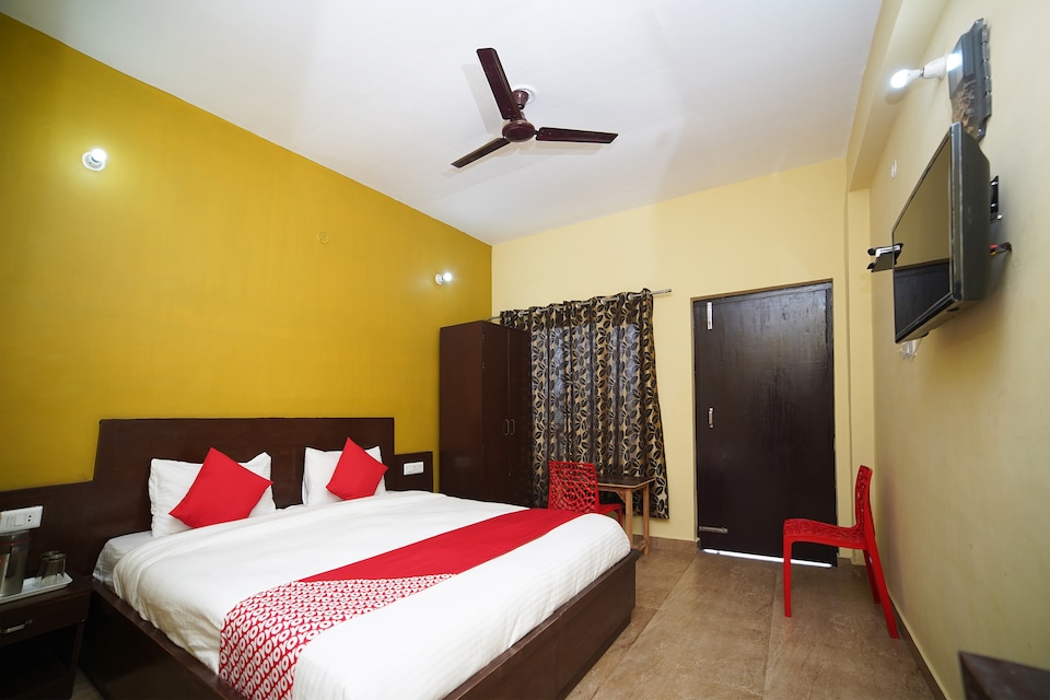 OYO 36252 Hotel Trishul Regency, Kausani, Kausani
