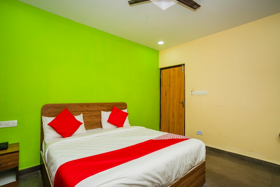 Hotel O EASY STAY INN, Indiranagar Extension Bangalore-II, Bangalore