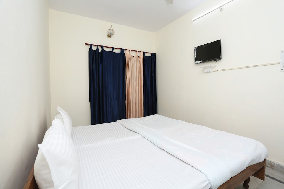 OYO 36279 Ashwani Lodge, Bhupatwala Haridwar, Haridwar