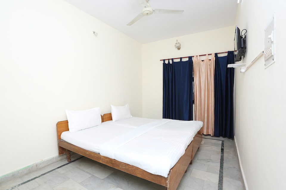 OYO 36279 Ashwani Lodge, Bhupatwala Haridwar, Haridwar