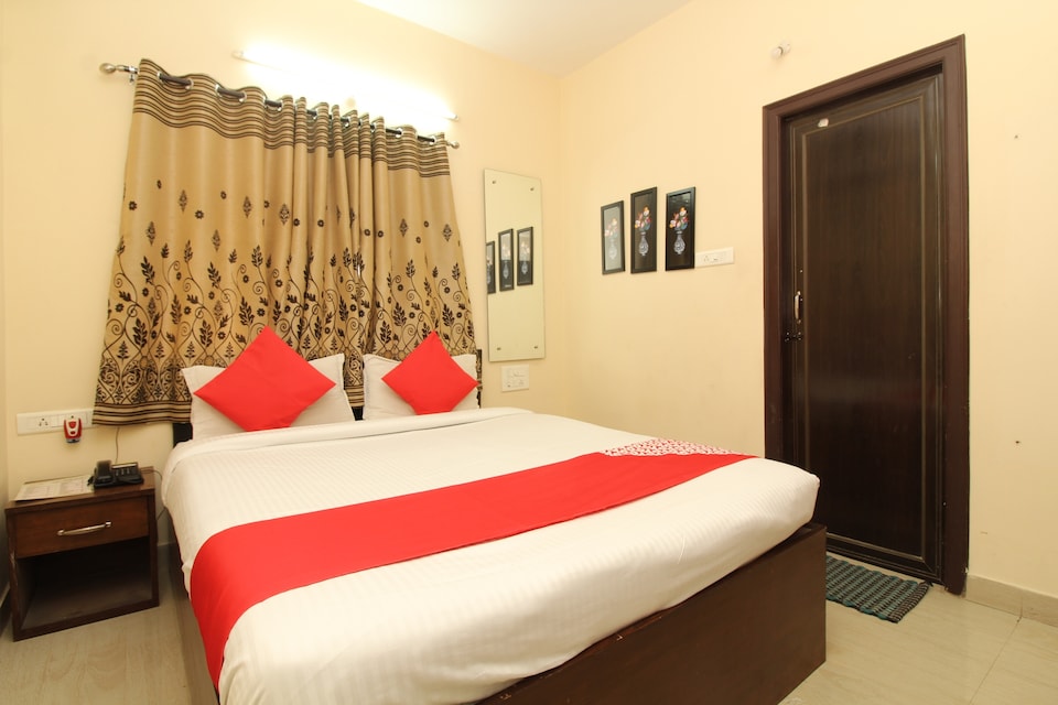 OYO 36282 Namo Suites, Madhapur-II, Hyderabad