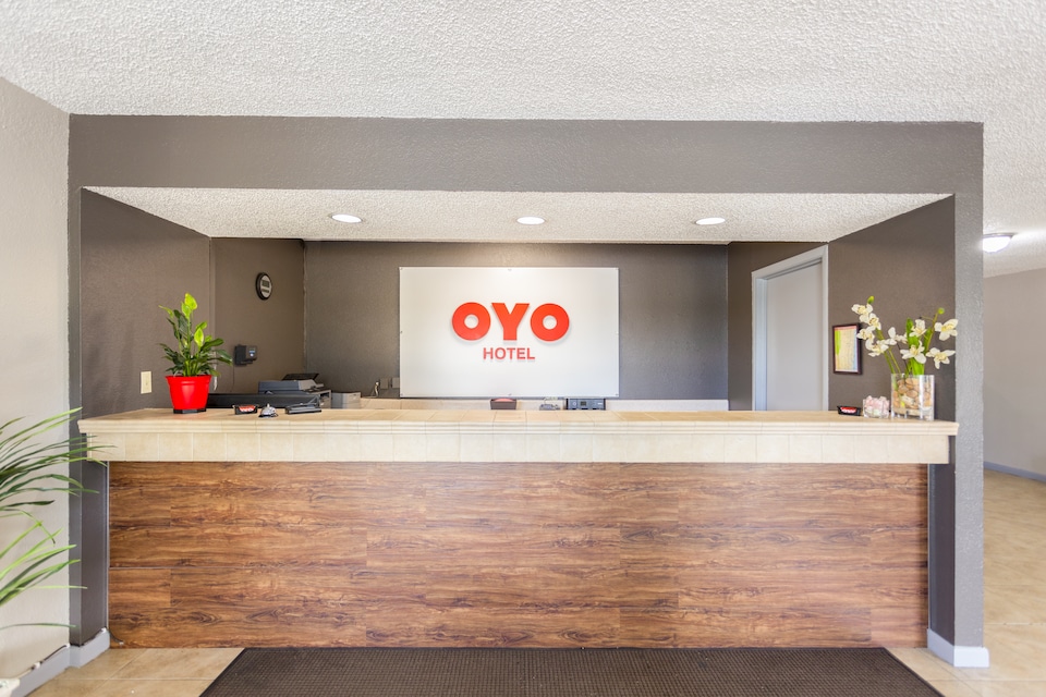 OYO Hotel Pompano Beach, C33062, Miami