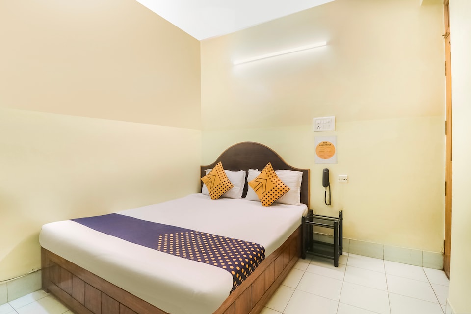 SPOT ON 36298 Shree Ganesh Guest House, Station Road - Raipur, Raipur