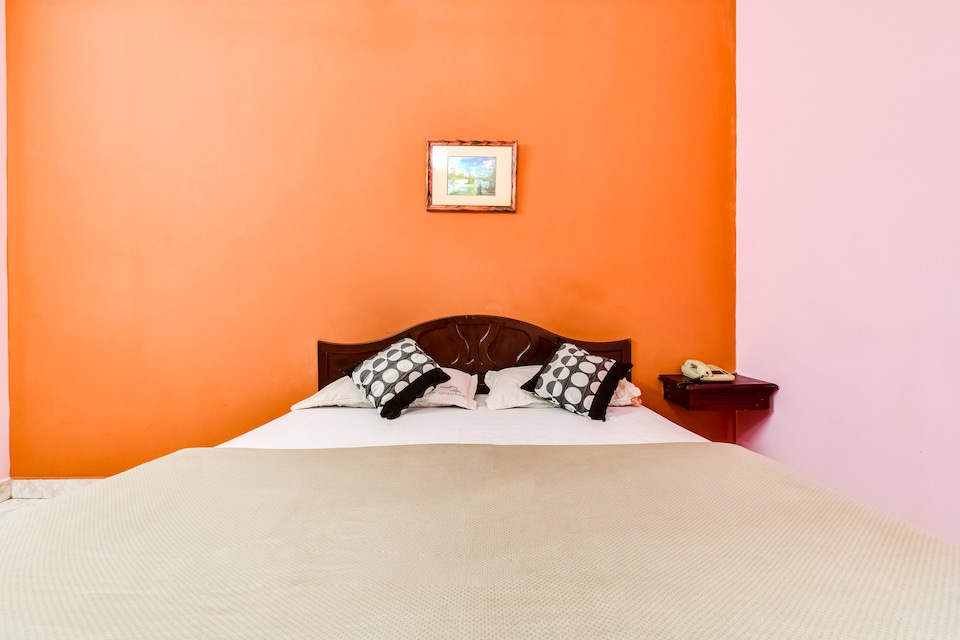 SPOT ON Indraprastham Tourist Home, Kottayam, Kottayam