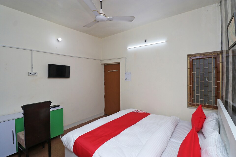 OYO 36428 Hotel Airways, Pilibhit Bypass Road, Bareilly