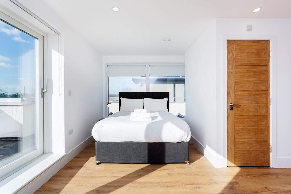 OYO Home Clapham 2 Bedroom, Wimbledon London, London